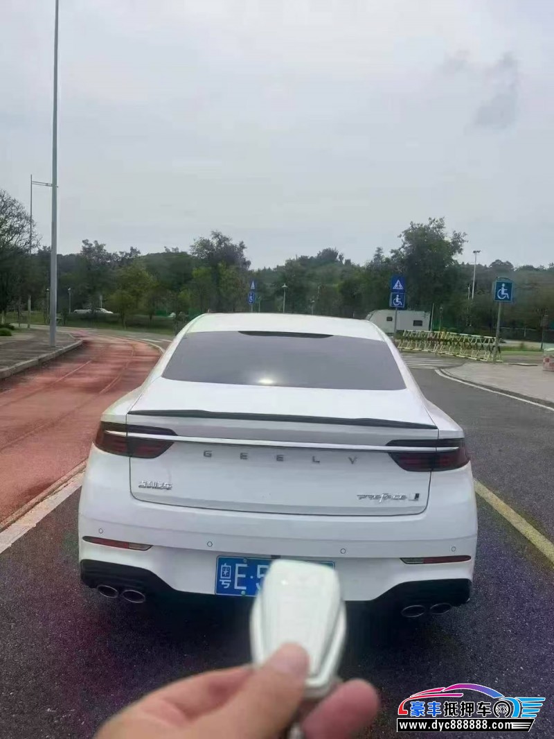 26年吉利星瑞轿车抵押车出售