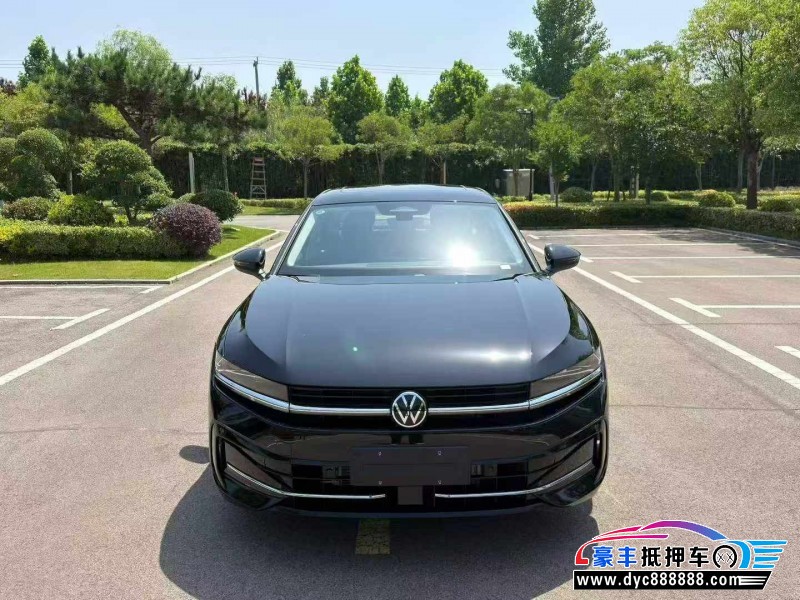 26年大众迈腾轿车抵押车出售