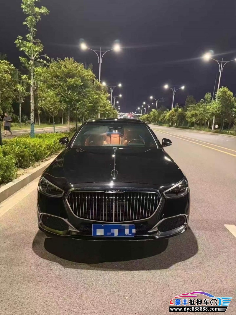抵押车出售21年奔驰迈巴赫S级轿车