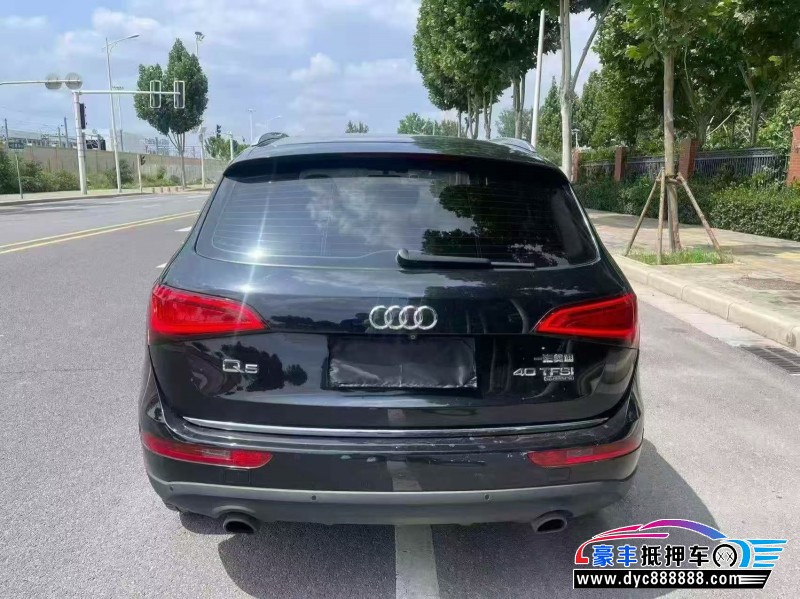 17年奥迪Q5轿车抵押车出售