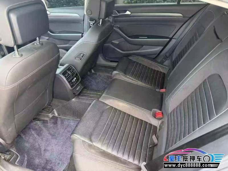 21年大众迈腾轿车抵押车出售