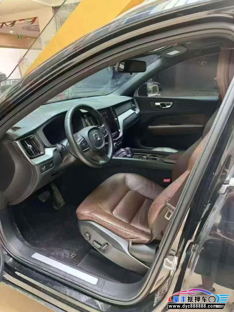 22年沃尔沃XC60轿车抵押车出售