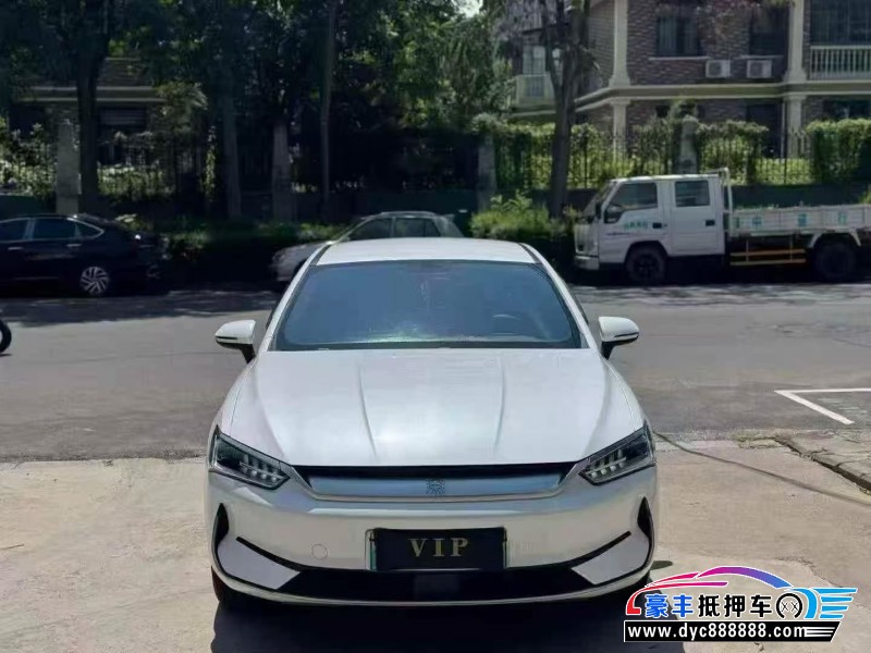 抵押车出售24年比亚迪秦轿车