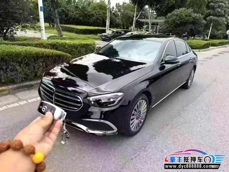 抵押车出售23年奔驰E轿车
