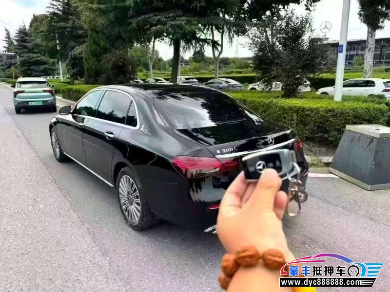 23年奔驰E轿车抵押车出售