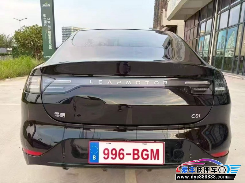 24年零跑c01轿车抵押车出售
