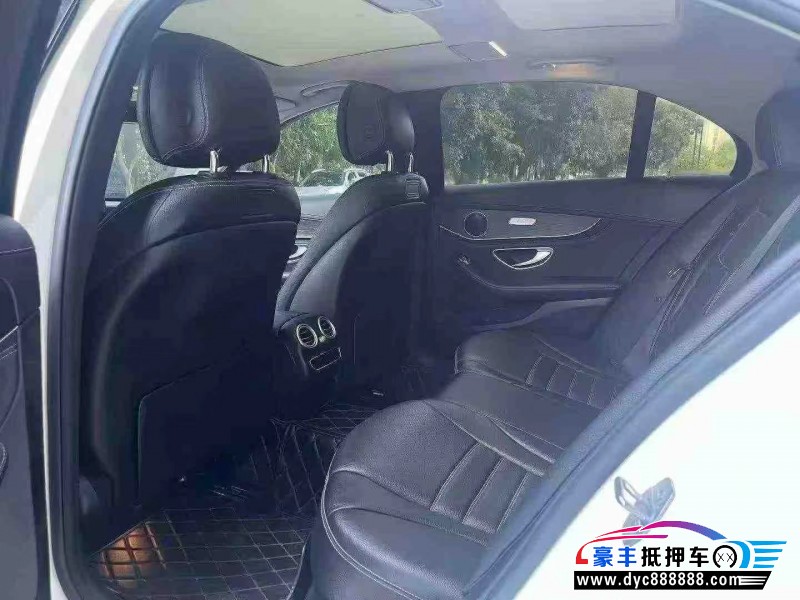 19年奔驰C轿车抵押车出售