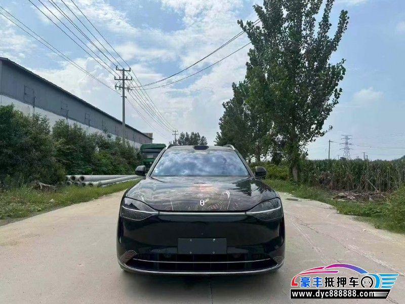 抵押车出售24年华为问界轿车