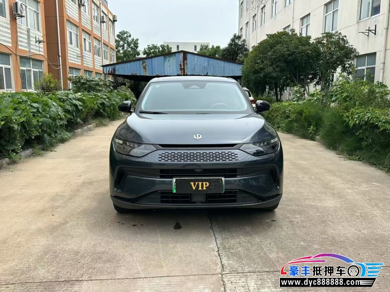 抵押车出售24年零跑C11轿车