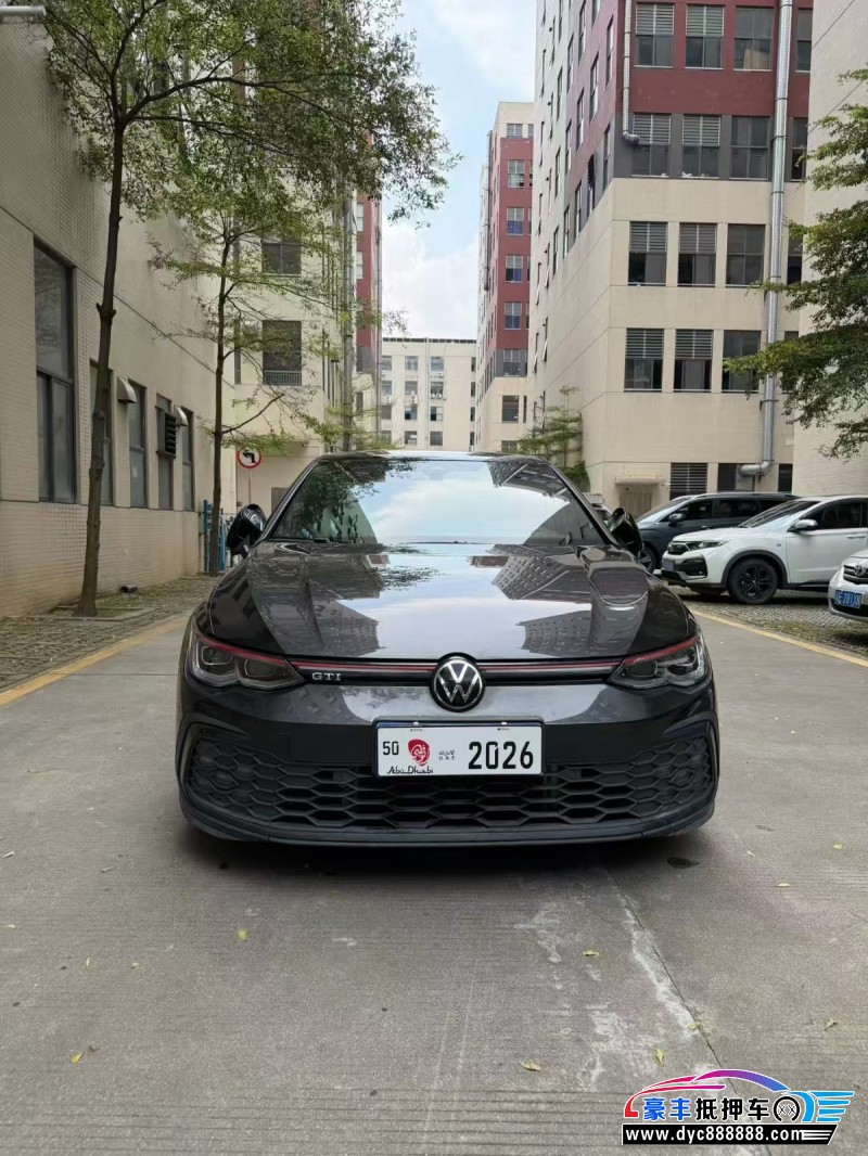 抵押车出售23年大众高尔夫轿车