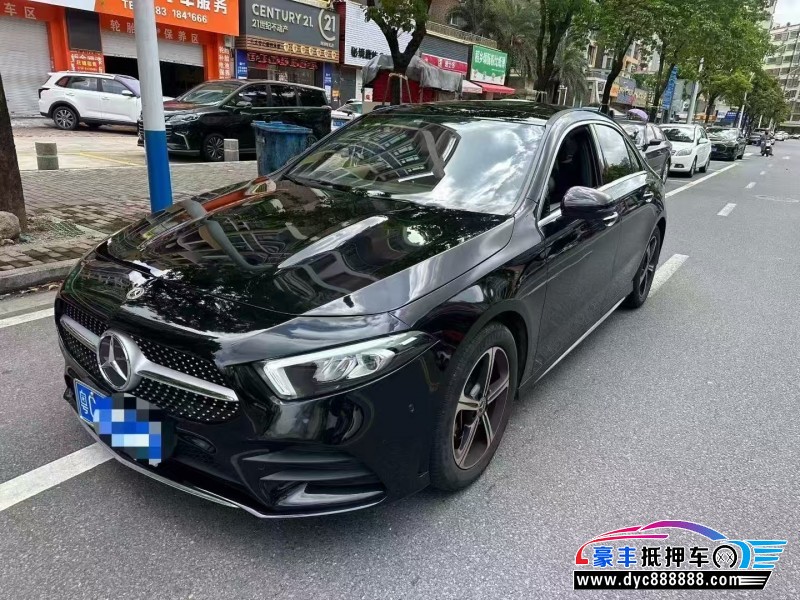 23年奔驰A轿车抵押车出售