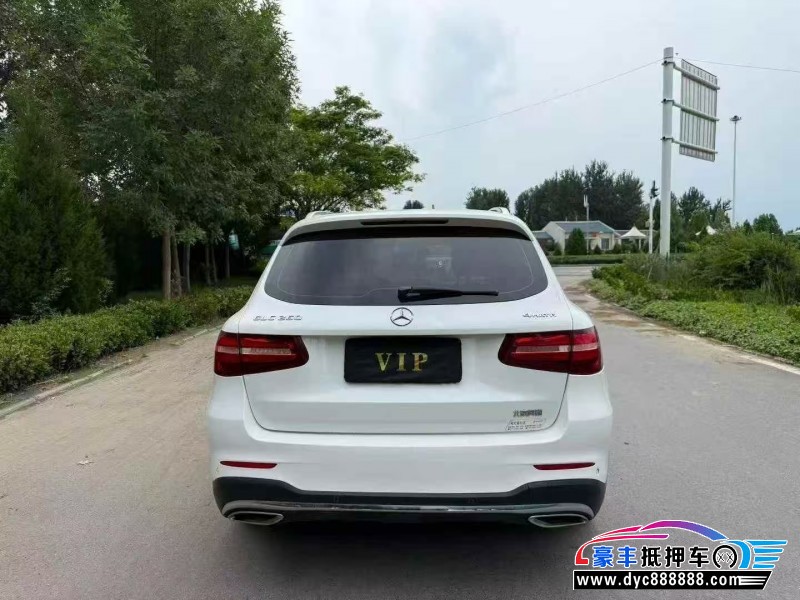 17年奔驰GLC轿车抵押车出售