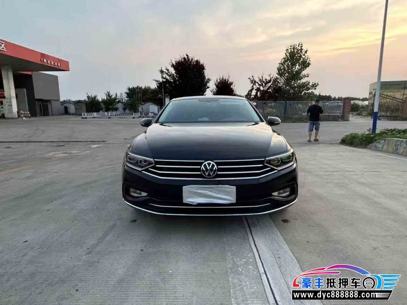 抵押车出售23年大众迈腾轿车