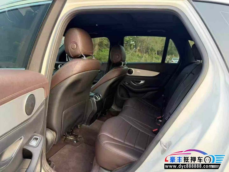 16年奔驰GLC轿车抵押车出售