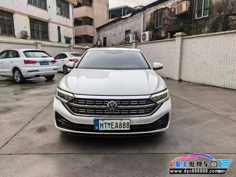 抵押车出售24年大众速腾轿车