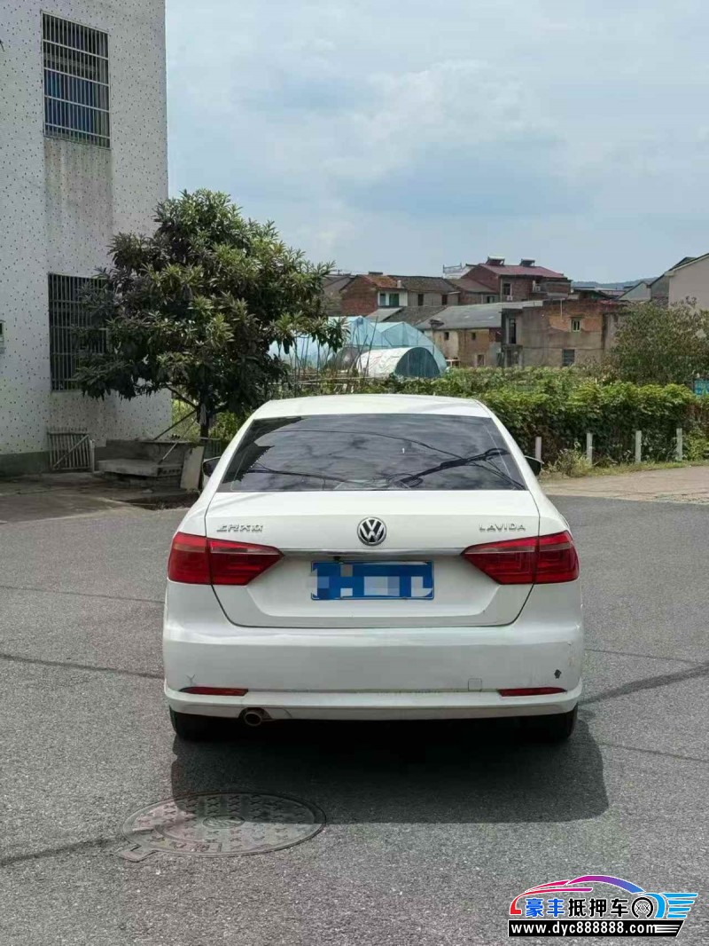 17年大众朗逸轿车抵押车出售
