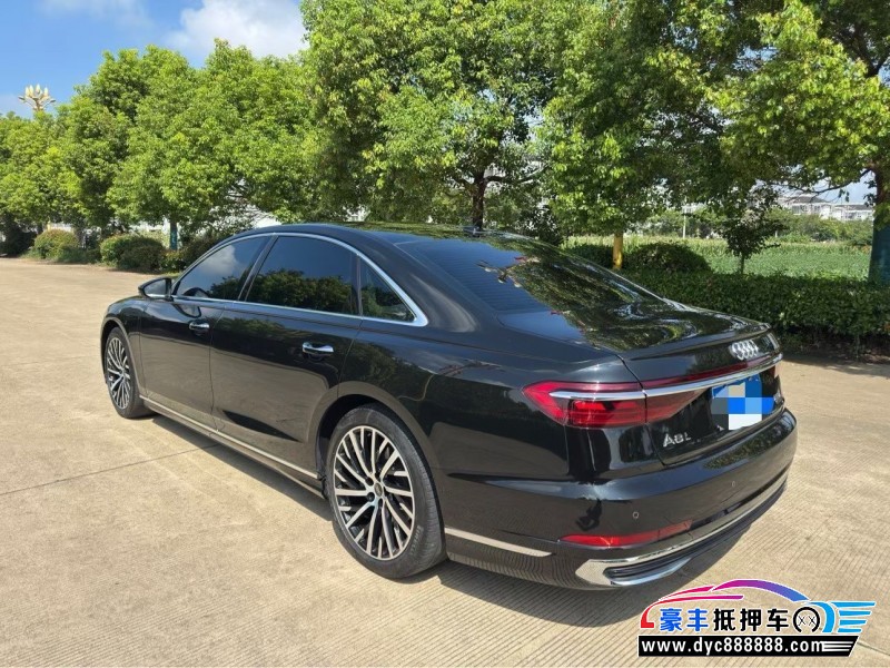 25年奥迪A8L轿车抵押车出售