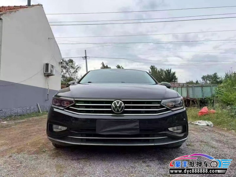 抵押车出售21年大众迈腾轿车