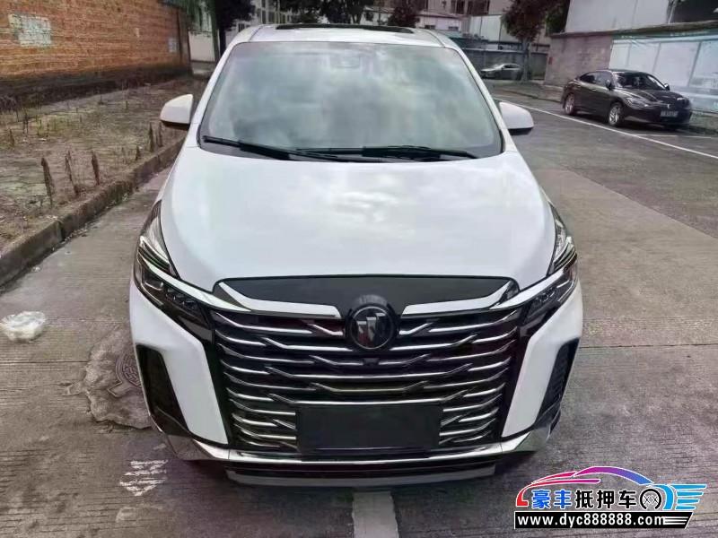 抵押车出售24年别克GL8轿车