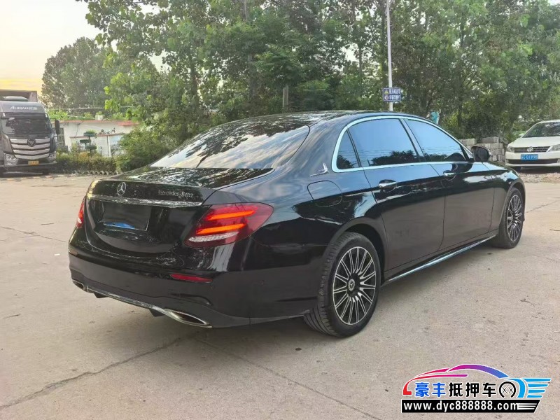 18年奔驰E轿车抵押车出售