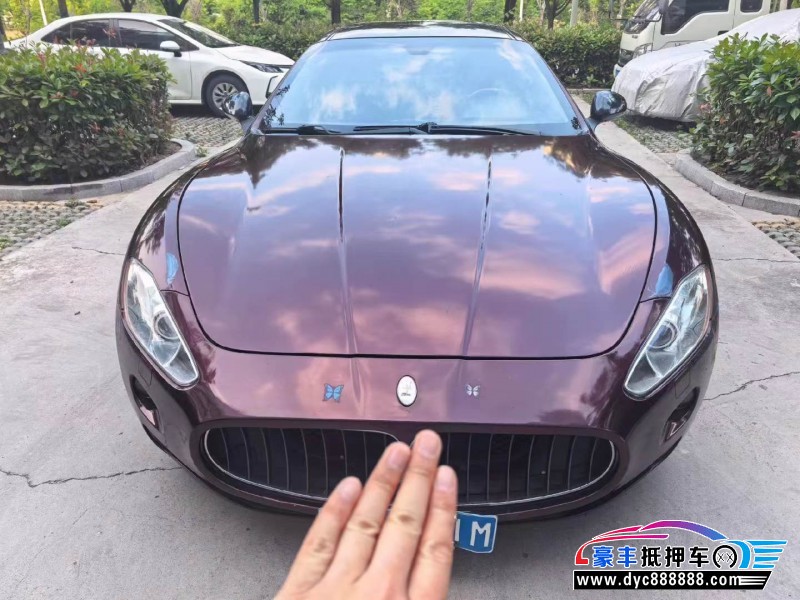 抵押车出售12年玛莎拉蒂GT轿车