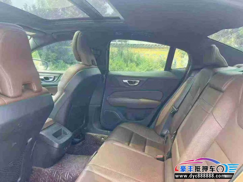 22年沃尔沃S60轿车抵押车出售