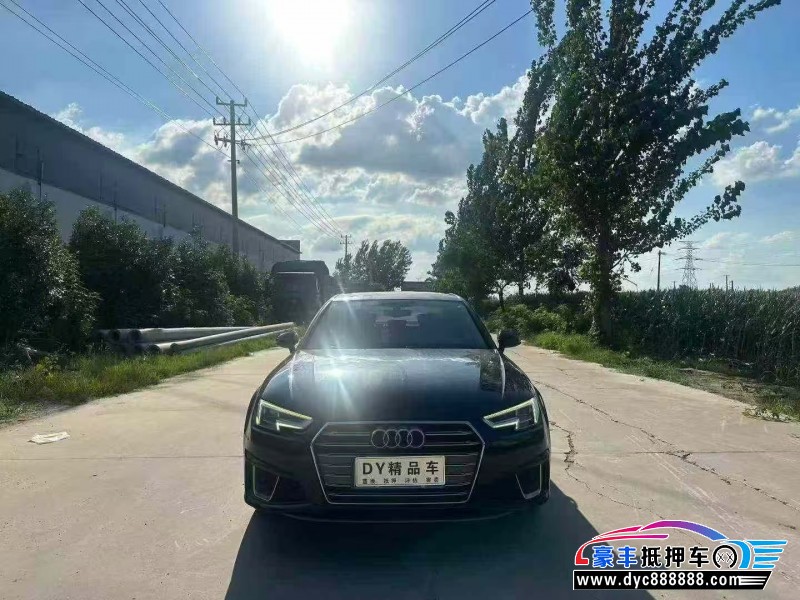 抵押车出售19年奥迪A4L轿车