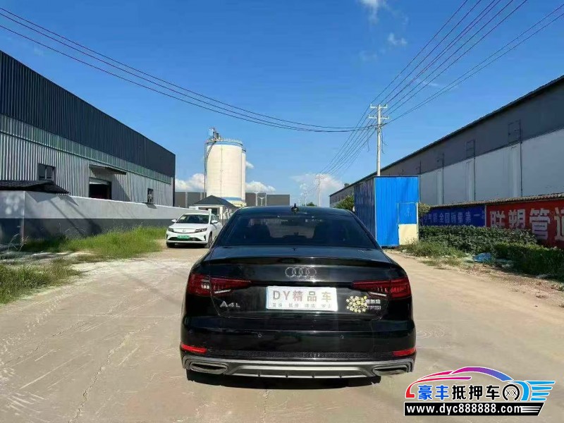 19年奥迪A4L轿车抵押车出售