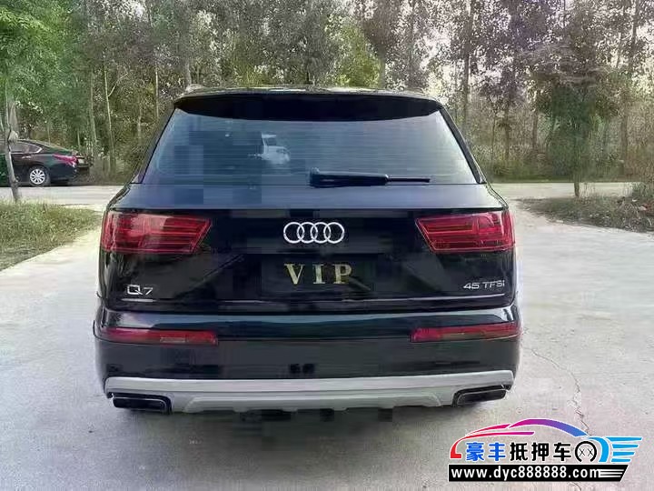 18年奥迪Q7轿车抵押车出售
