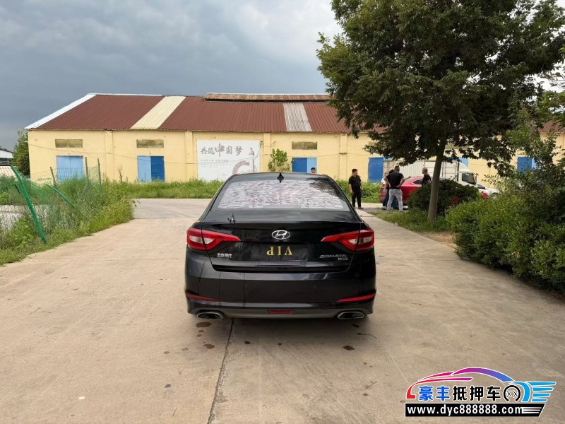 15年现代索纳塔轿车抵押车出售