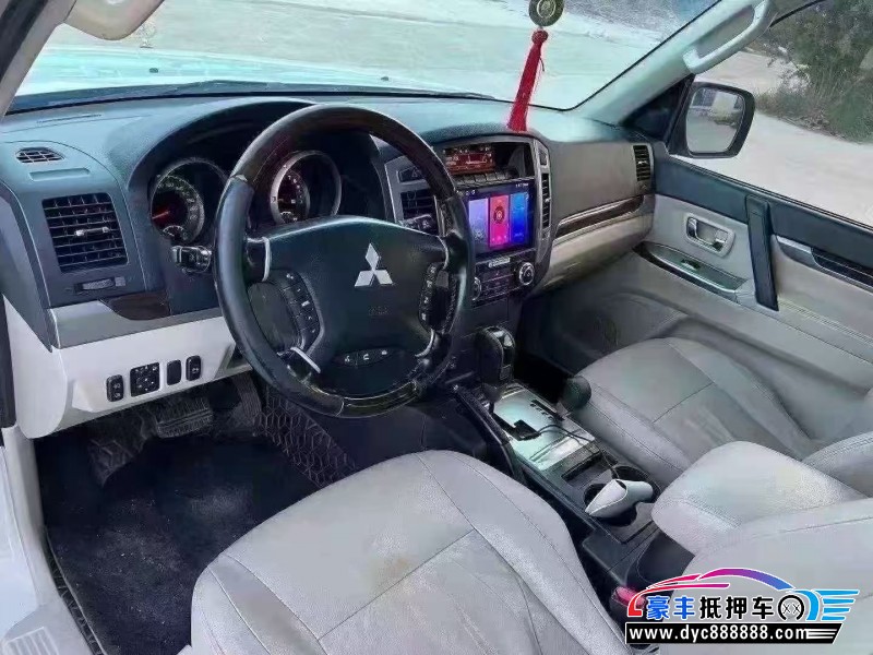 19年三菱帕杰罗SUV抵押车出售