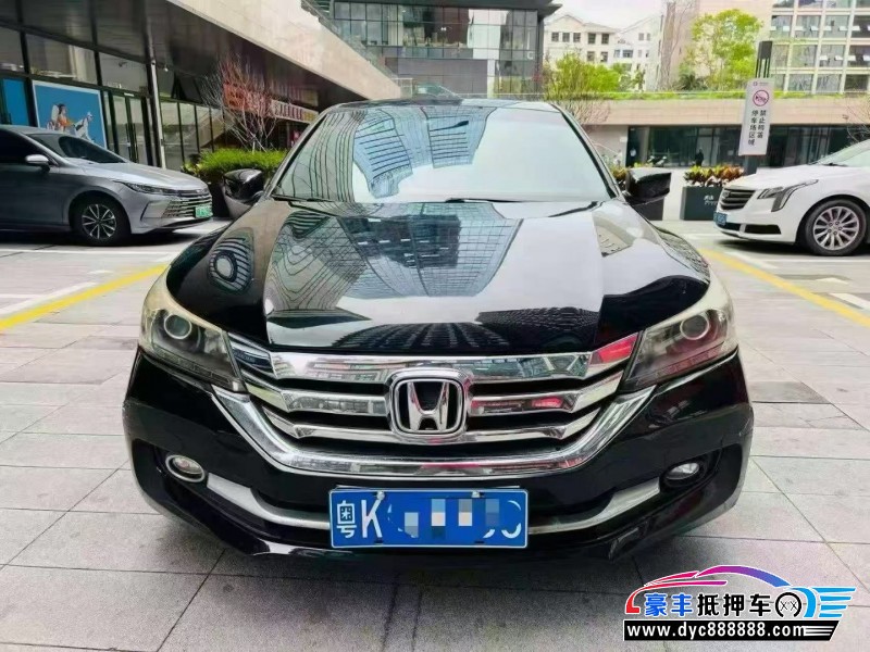 抵押车出售15年本田雅阁轿车