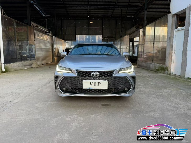 抵押车出售22年丰田亚洲龙轿车