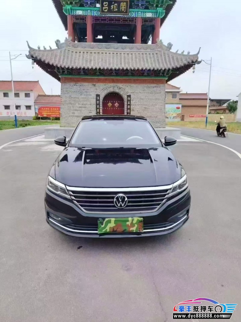 抵押车出售22年大众朗逸轿车