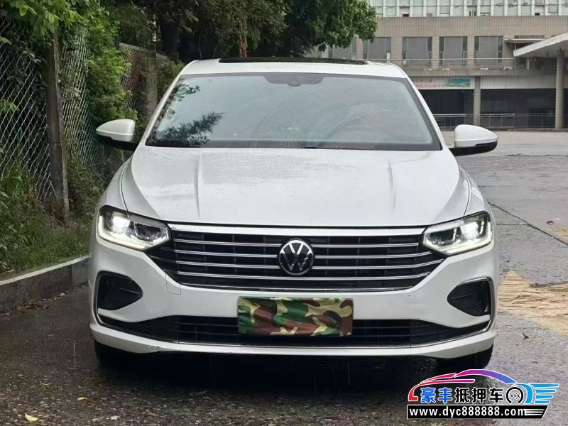 抵押车出售22年大众朗逸轿车