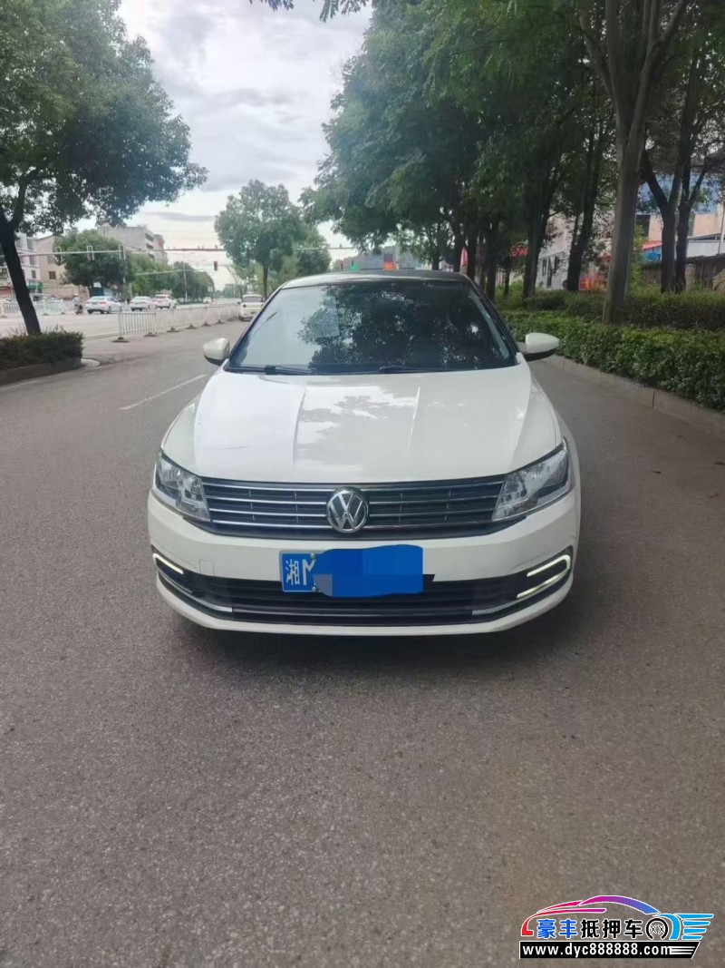 抵押车出售20年大众朗逸轿车
