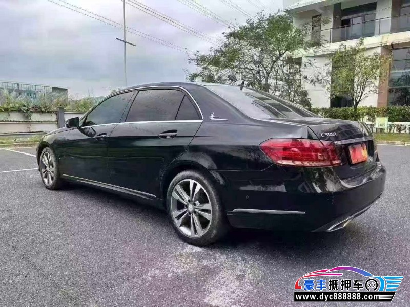 14年奔驰E轿车抵押车出售