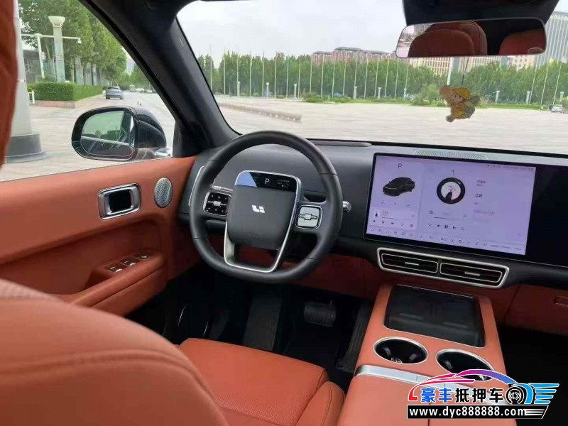 25年理想L6轿车抵押车出售