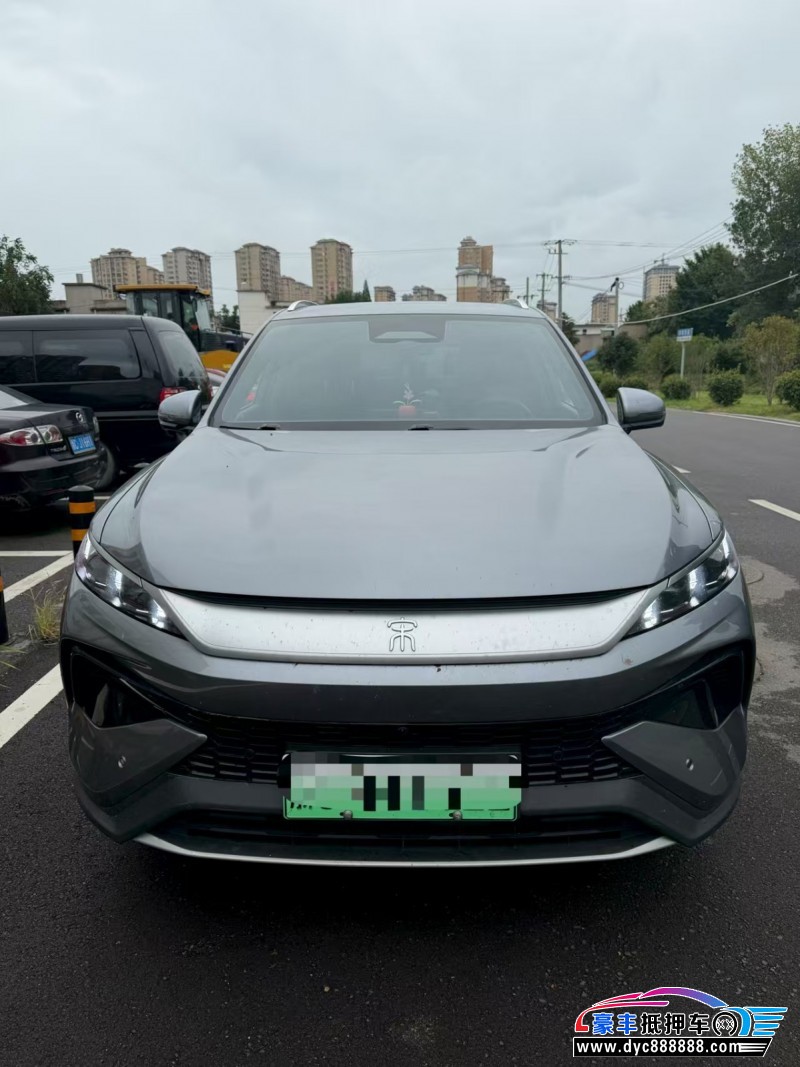 抵押车出售25年比亚迪宋轿车