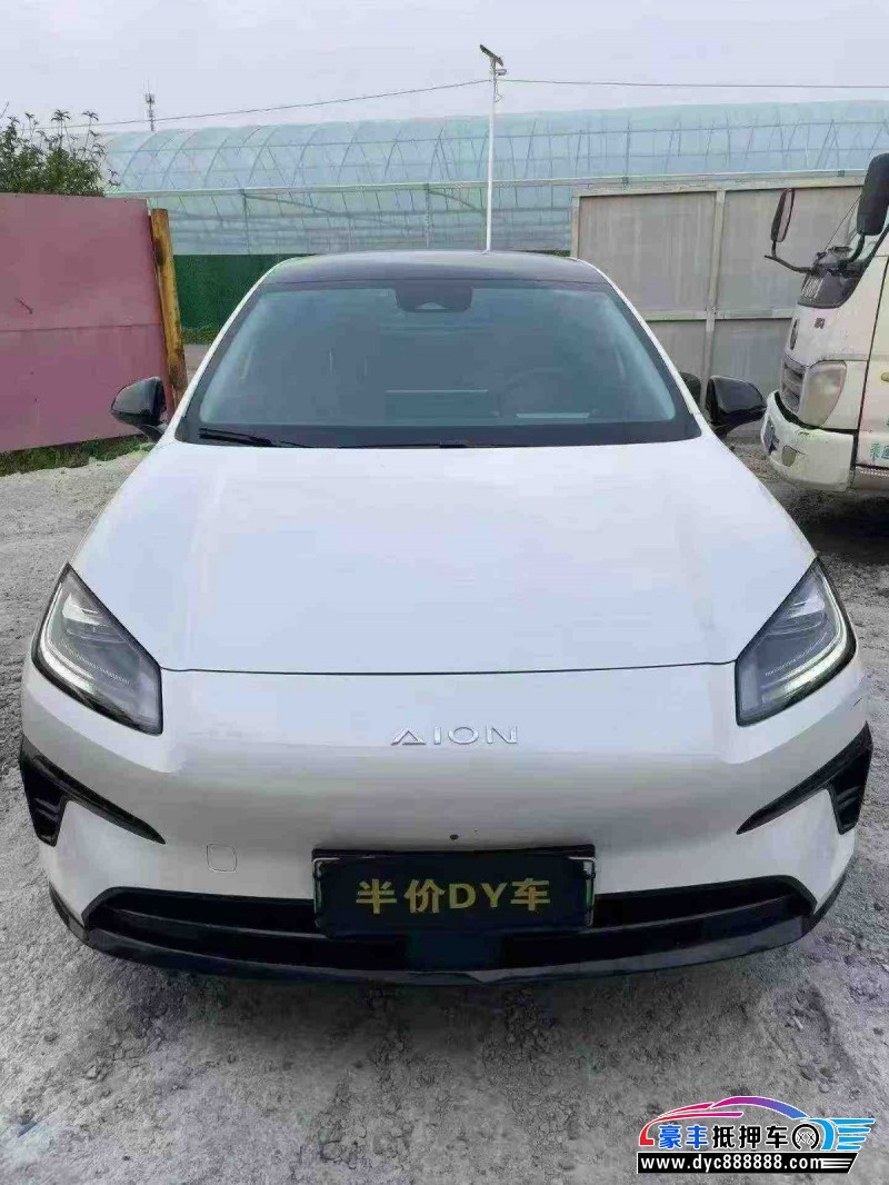 抵押车出售25年埃安RT轿车