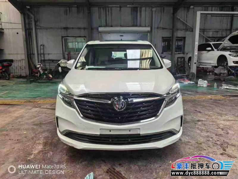 抵押车出售20年别克GL8轿车