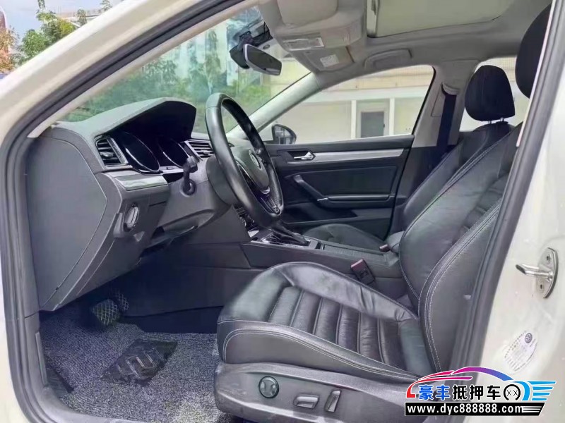18年大众凌渡轿车抵押车出售
