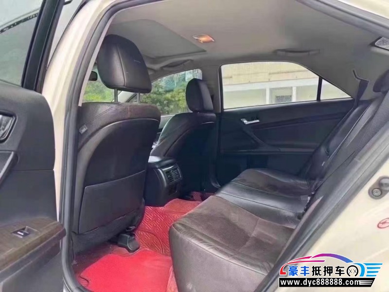 15年丰田锐志轿车抵押车出售