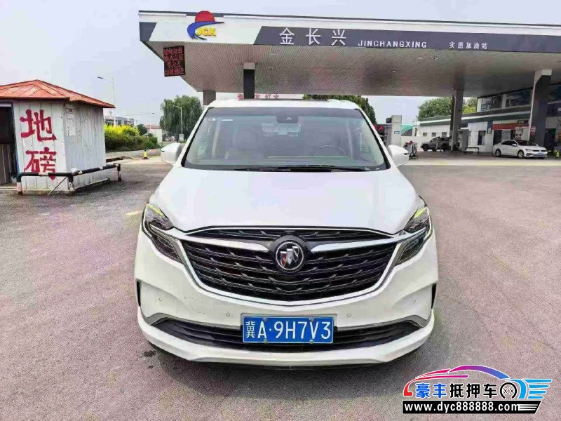 抵押车出售21年别克GL8轿车