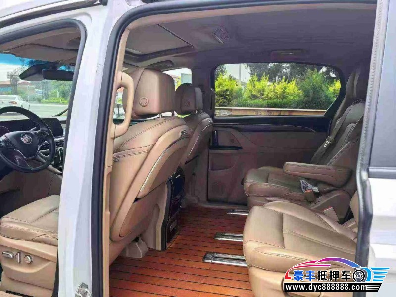 21年别克GL8轿车抵押车出售