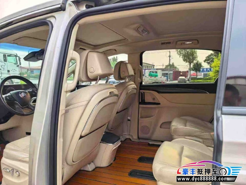 22年别克GL8轿车抵押车出售
