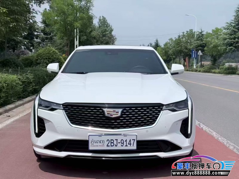 抵押车出售22年凯迪拉克CT4轿车