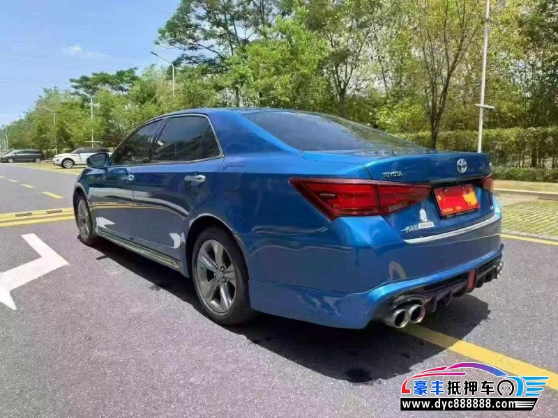 17年丰田皇冠轿车抵押车出售