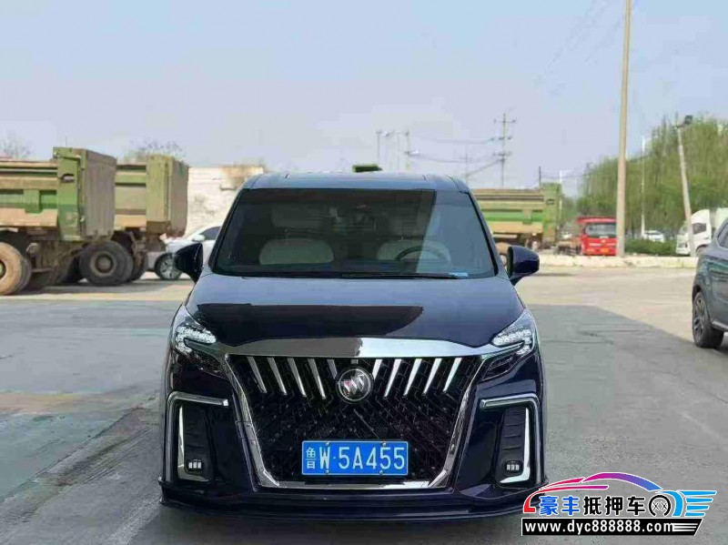 抵押车出售21年别克GL8轿车