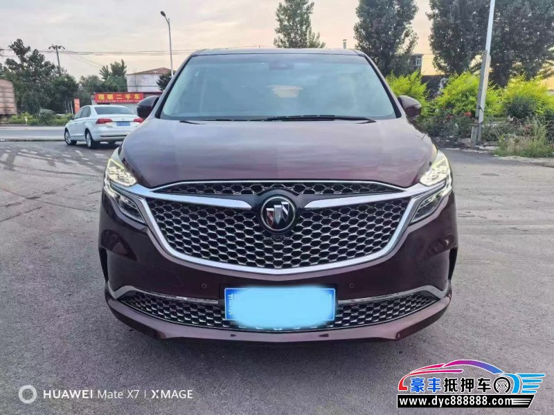 抵押车出售22年别克GL8轿车